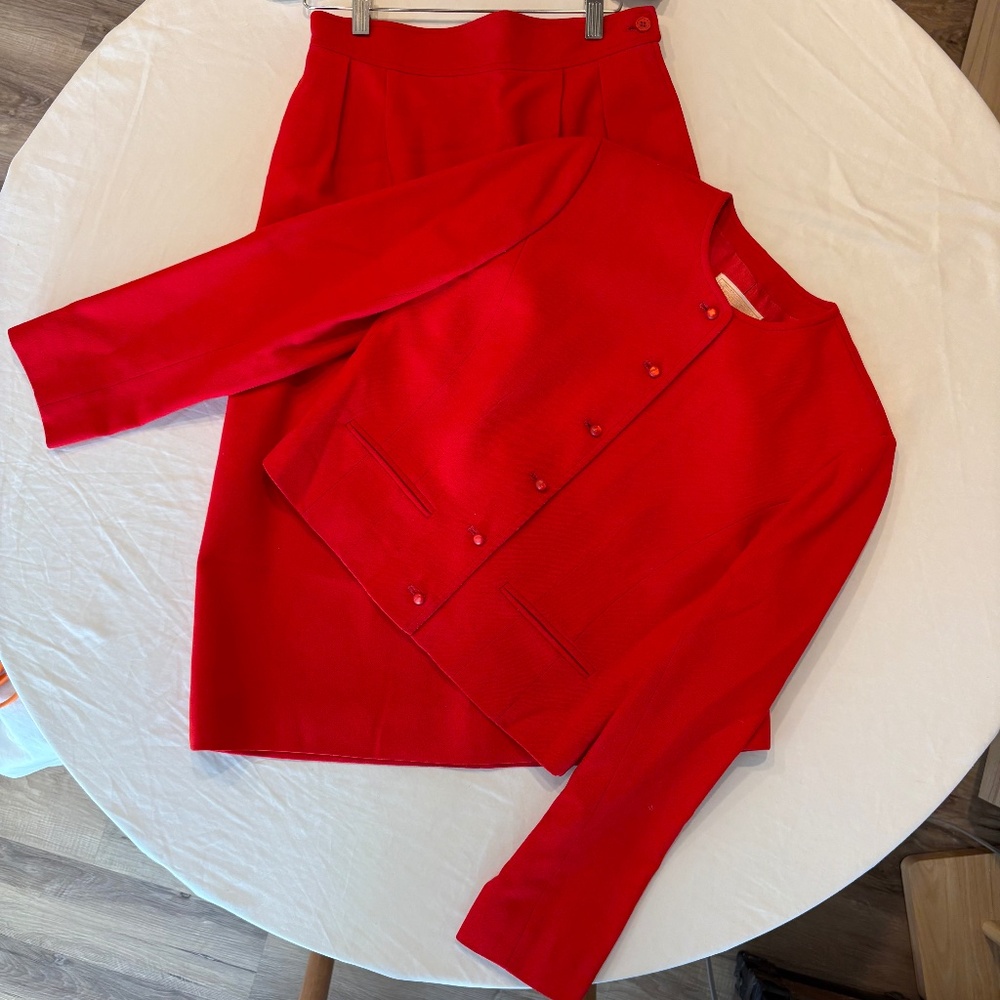 Elegant and Classic Pendleton Vintage Women's 100% Wool Red Suit Skirt Set Small
